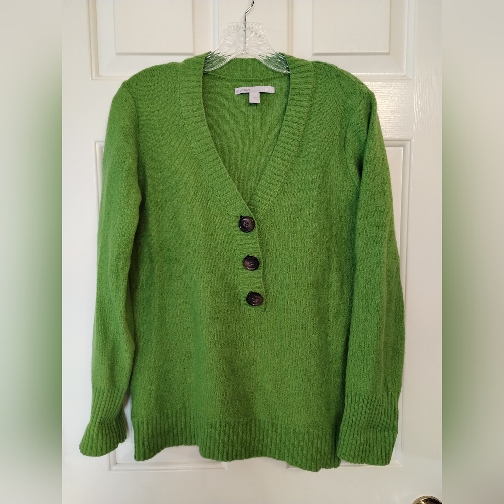 Old Navy V-Neck Pullover Sweater
